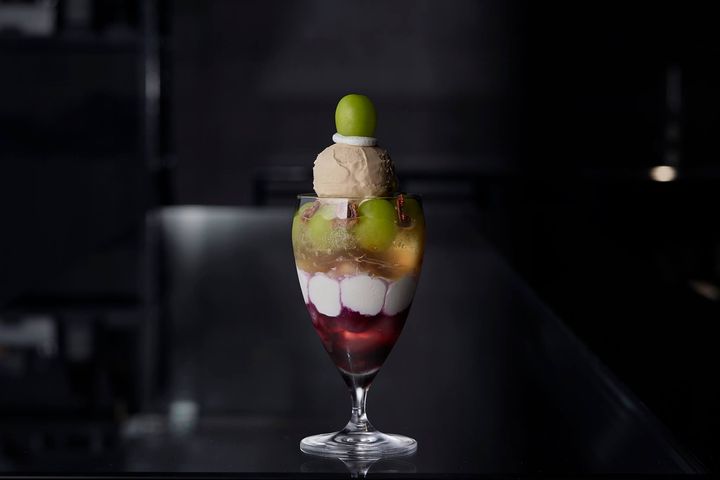 宝石のようにキラキラした「パルフェビジュー レザン ～ヘーゼルナッツジェラートとともに～」が魅力的