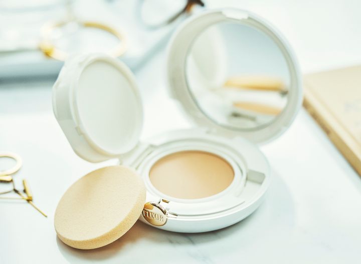 さっと塗るだけで肌悩みを自然にカバーしてくれる