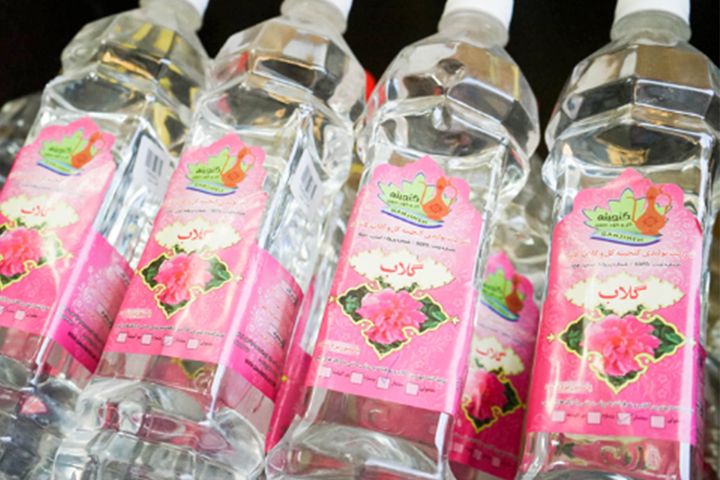 昔からローズウォーターの生産が盛んなカシャーン