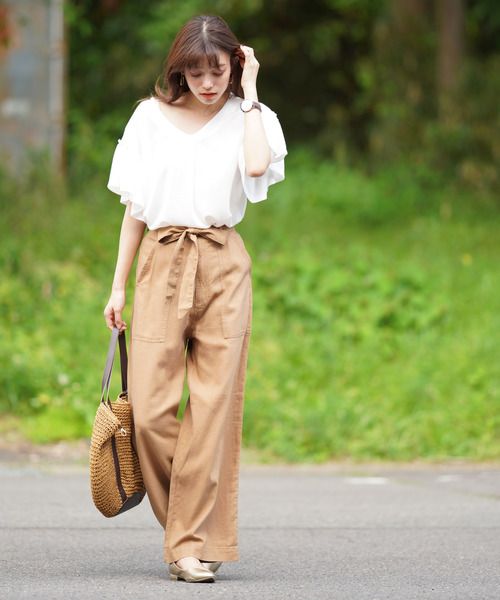ベージュ ワイドパンツ （春夏】毎日の着まわしが広がる。大人の