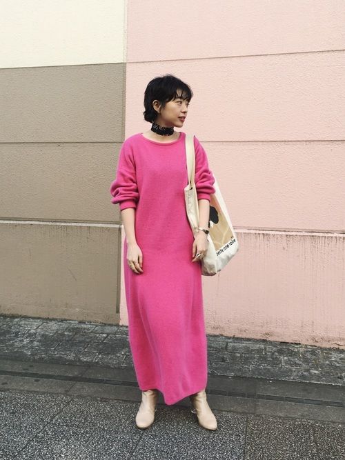 春の定番「ピンクワンピース」の大人コーデ。可愛くなりすぎない 