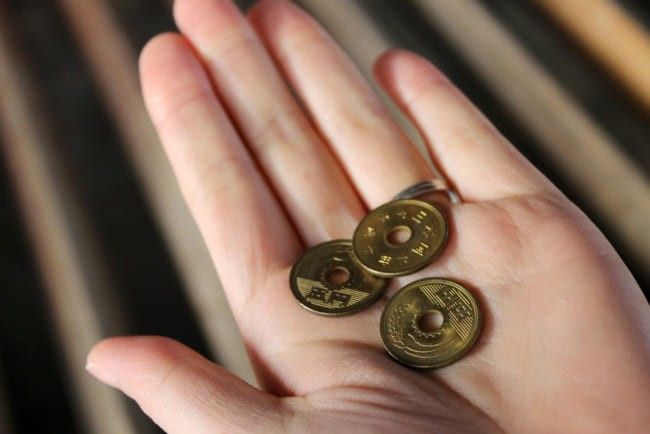 初詣のおさい銭はどれくらい？