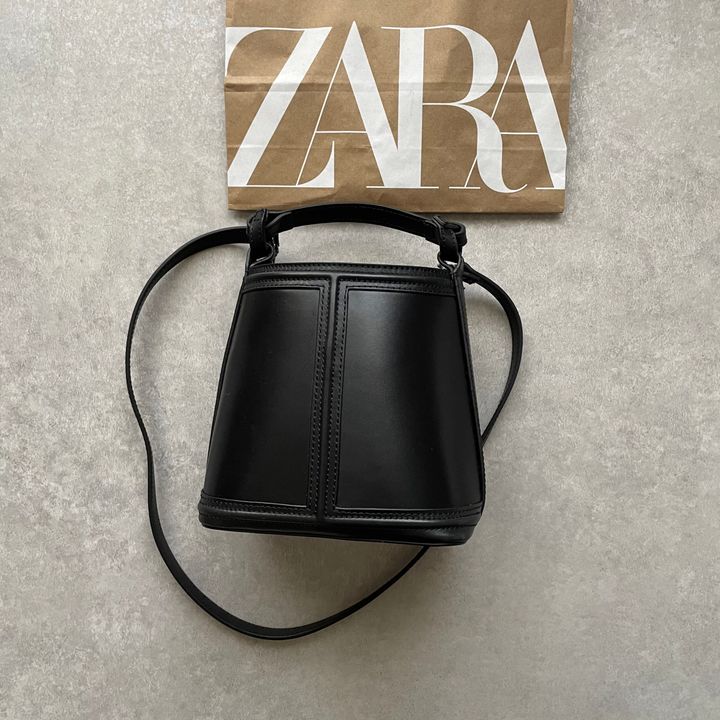 値下げしてて今が「買い」♡【ZARA】リアルレザークロスボディバッグを