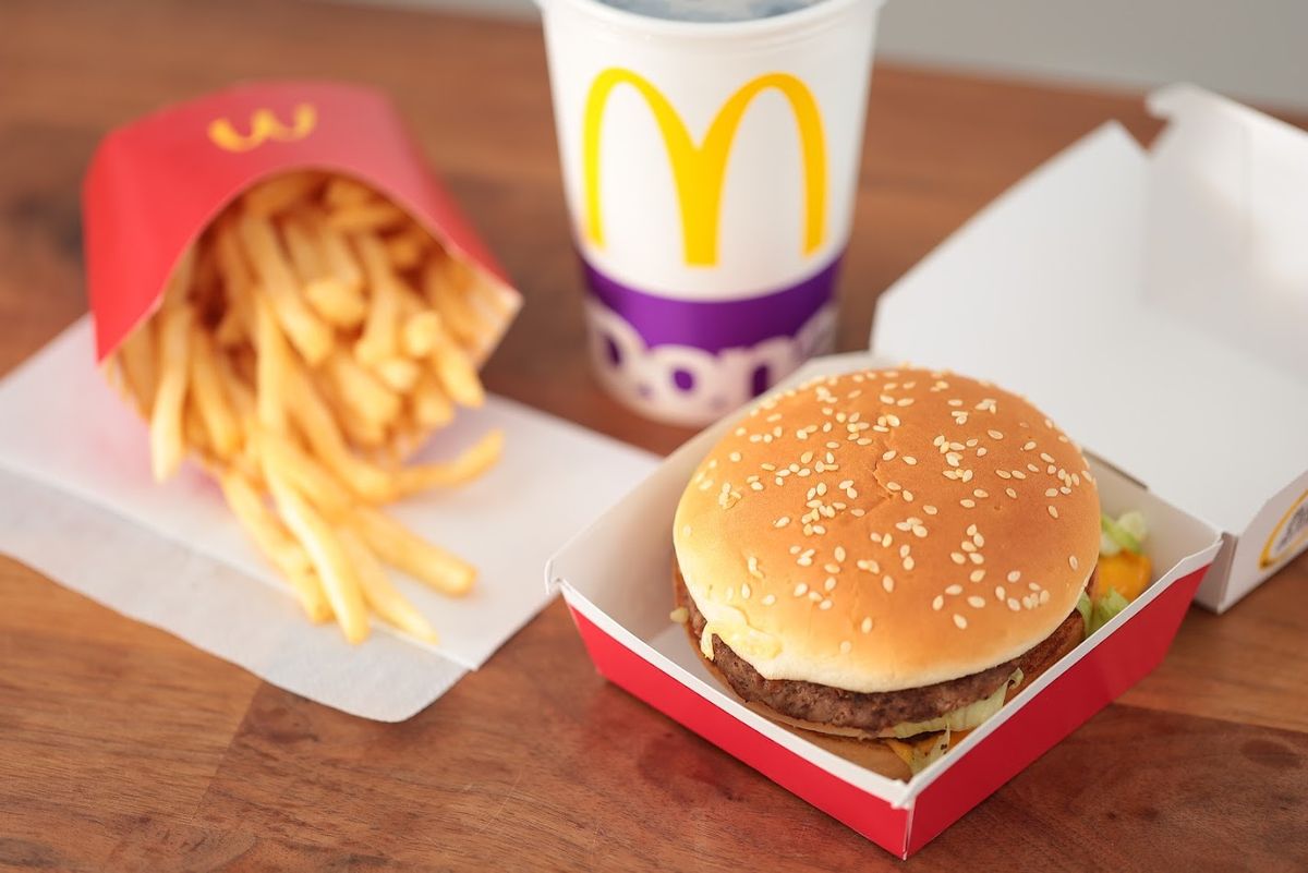 もっと早く使えばよかった…【マック】で“並ばず受け取る方法”が思った以上にカンタンだった！ TRILL【トリル】