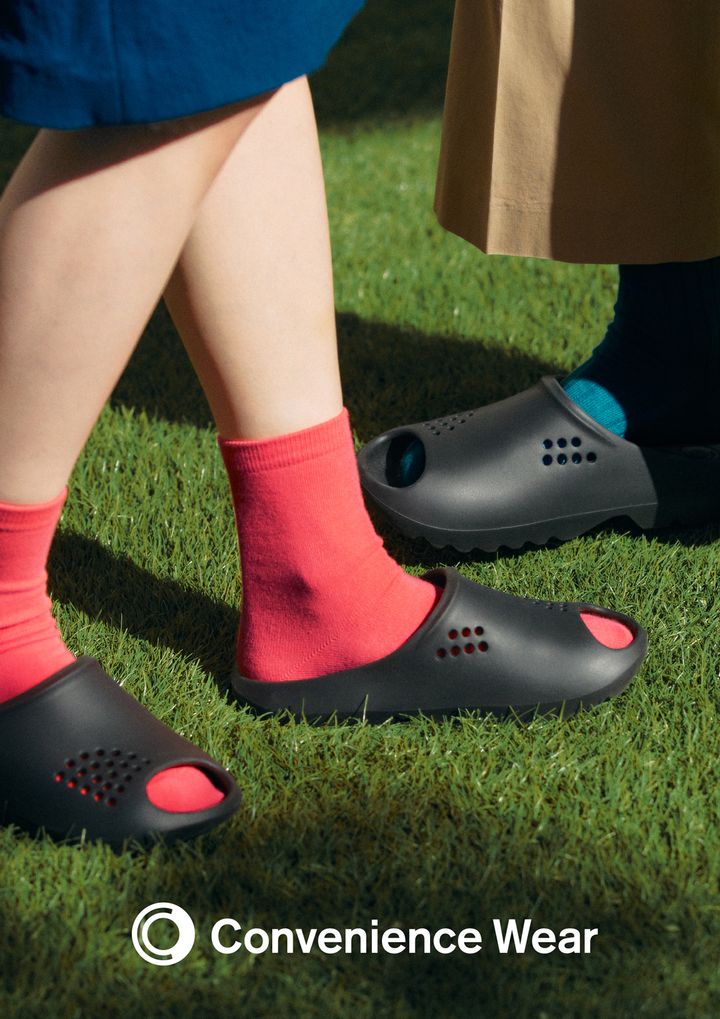 「コンビニエンスウェア」のサンダル