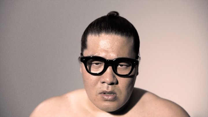 一ノ瀬ワタルさんが出演する「BE BOLD」ウェブCMのワンシーン