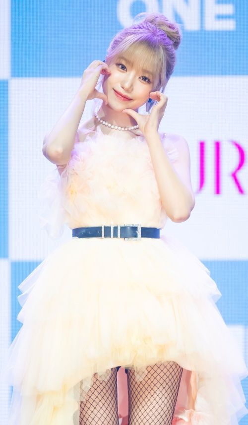 IZ*ONE イカゲーム ユリ まとめ売り ♡ おまけ付き イカゲーム チョユリいちご | TikTok