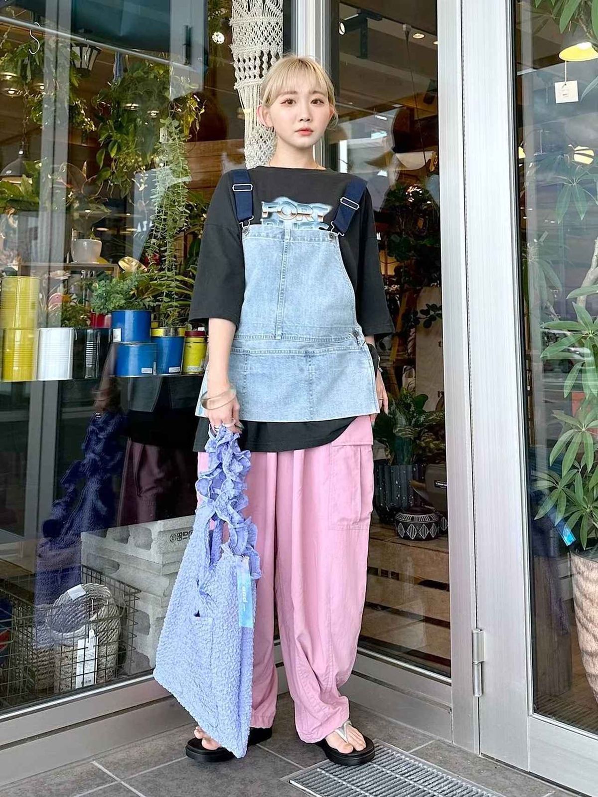 【新品】ニコアンド アタッチメントサロペットベストJEANS 2023AWブルー niko and（ニコアンド）の「[niko and JEANS 2023AW