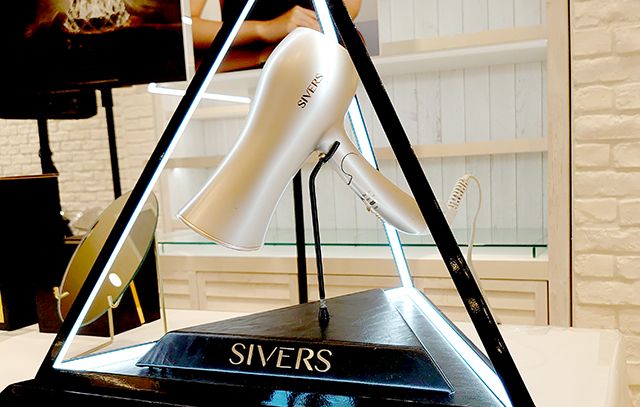 値下げ・専用可66,000円シヴァーズマジックSIVERS Magick美顔器 シヴァーズ マジック SIVERS Magick ドライヤー型 美顔器 rec