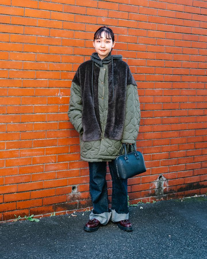 今年っぽい“ミドル丈コート”が主役のコーデ5選。どんなボトムにも合う万能選手【TOKYO SNAP】