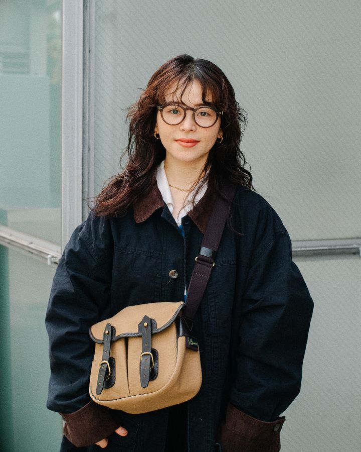 今年っぽい“ミドル丈コート”が主役のコーデ5選。どんなボトムにも合う万能選手【TOKYO SNAP】