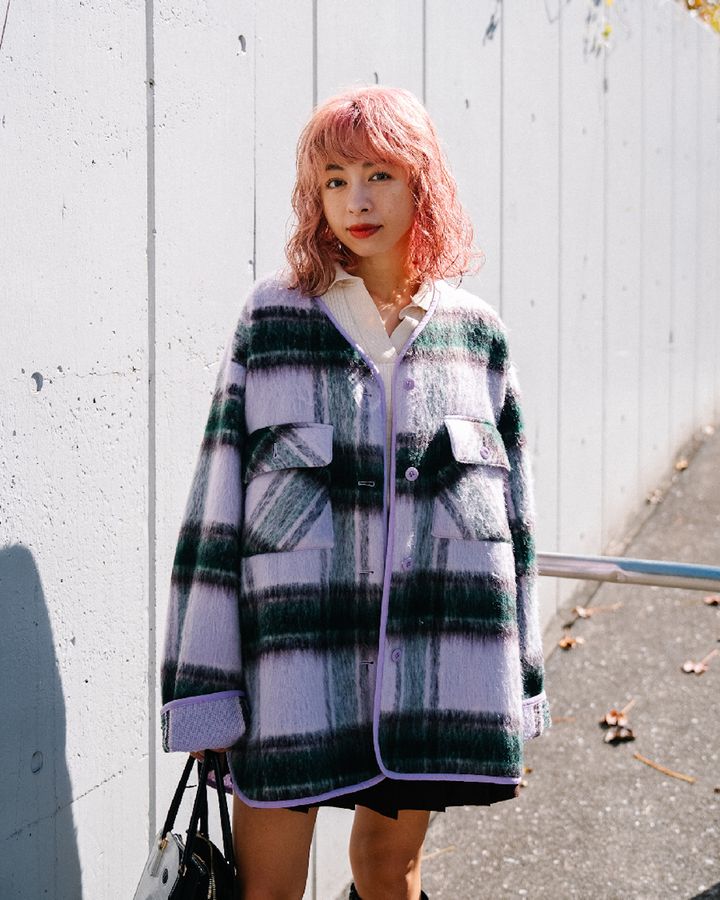 今年っぽい“ミドル丈コート”が主役のコーデ5選。どんなボトムにも合う万能選手【TOKYO SNAP】