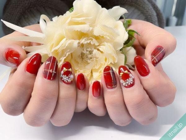 ネイルサロンメィプルが投稿したネイルデザイン [photoid:I0123727] via Itnail Design (721613)