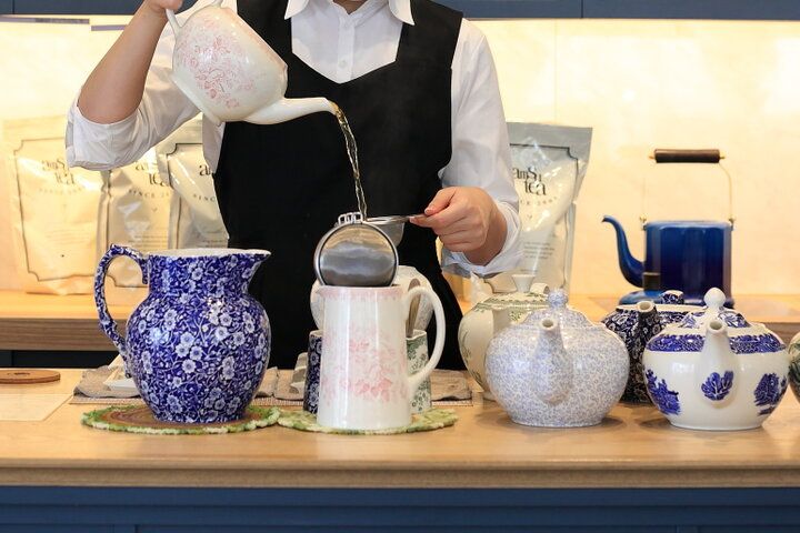 クリスマス限定アフタヌーンティーも。英国スタイルのティータイムが楽しめる紅茶専門店「TEA ROOM KIKI名古屋店」