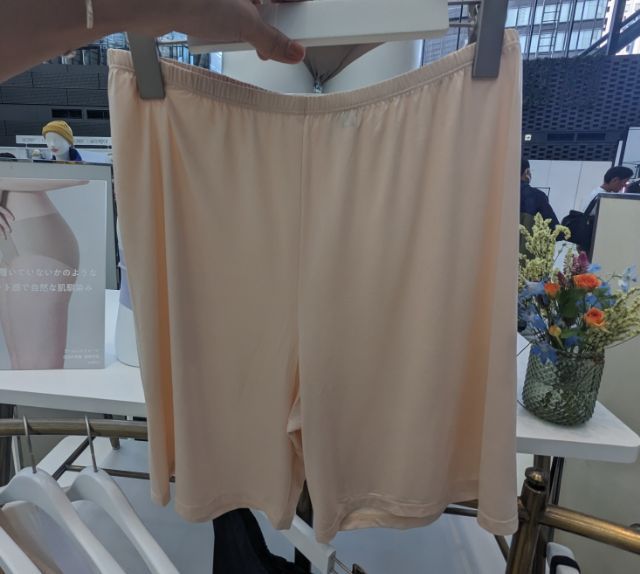 ワークマンの新作下着のペチコート
