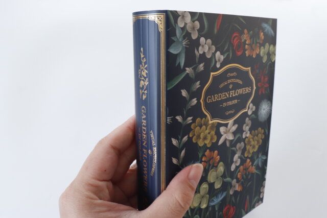 セリアのブック型ボックス ヴィンテージグレースの背