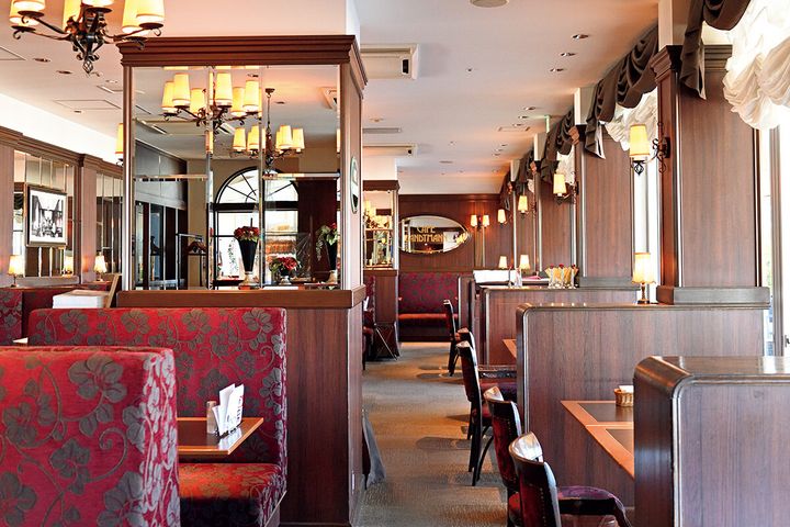 表参道〈CAFE LANDTMANN〉店内