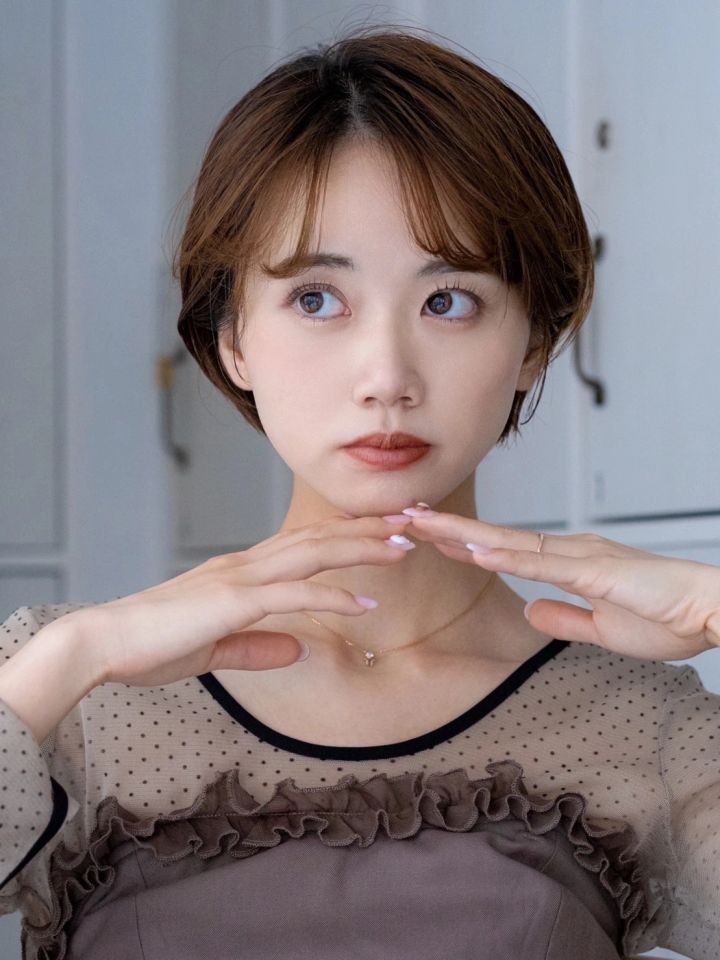 ショート ヘア 髪型 ヘアスタイル 前髪あり ヘアカラー