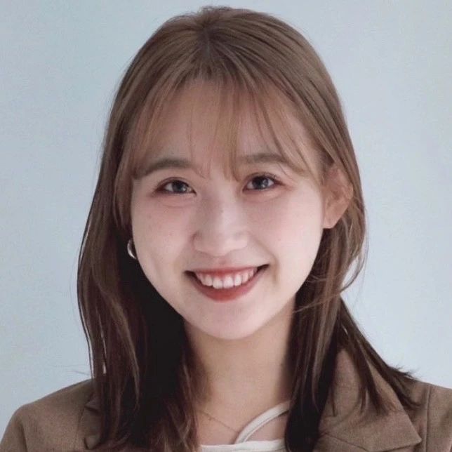 【小顔効果抜群の髪型】30代・40代に似合うアッシュカラーで作る！ 大人のシースルーショートヘア_4