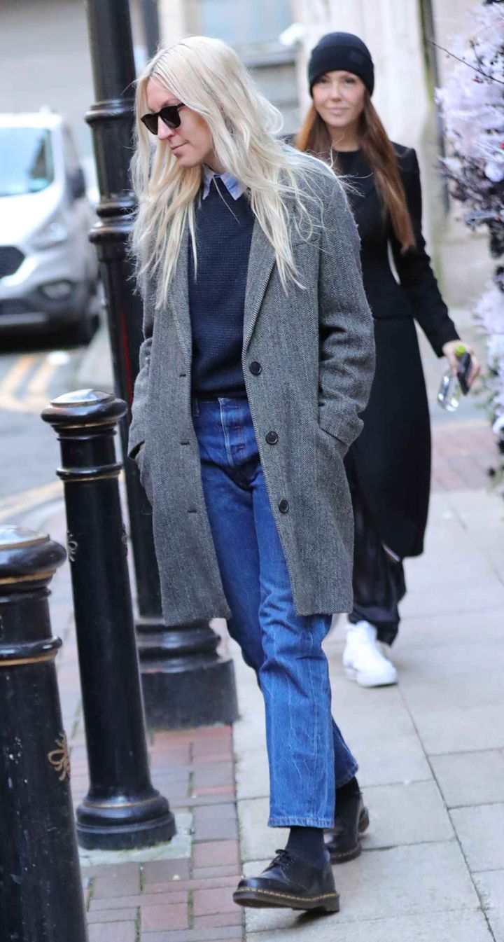 画像4: 婚約者のディラン・マイヤーを各地に同伴