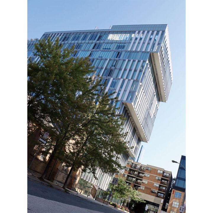 「Form Condos」住居ビル