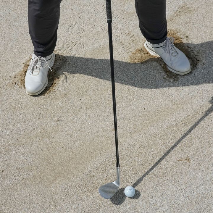 飛ばす？ 飛ばさない？ 超簡単に「距離の打ち分け」ができるバンカーの打ち方