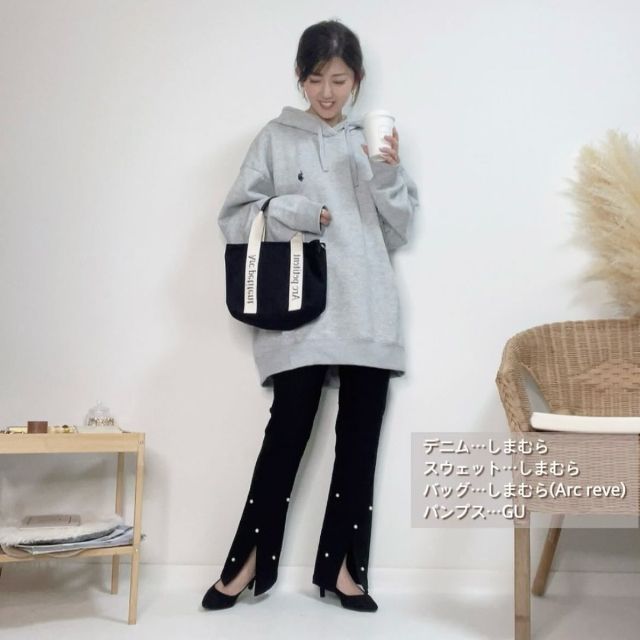 ランダムパールデニムPの黒を着用したコーデ