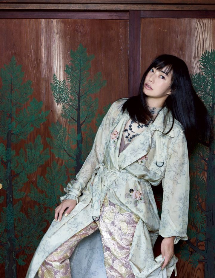 セール中…菅野美穂直筆サイン入りチェキ…新品…極美品…ゆりあ先生の赤い糸 女優・菅野美穂「令和のテーマ」満載なドラマ『ゆりあ先生の赤い