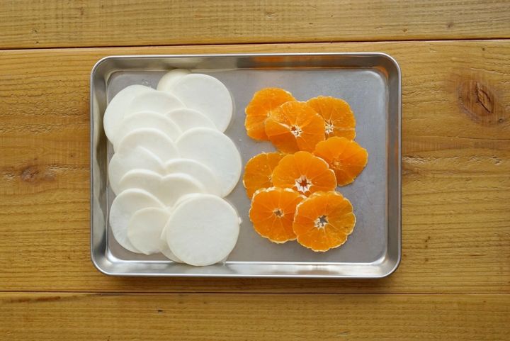 からだが喜ぶ！お手軽カブとみかんのカルパッチョ風サラダ【ごはん愛好家 / あやかの旬野菜を使ったアペロおつまみ vol.1 〜レシピで旅するヨーロッパ〜】