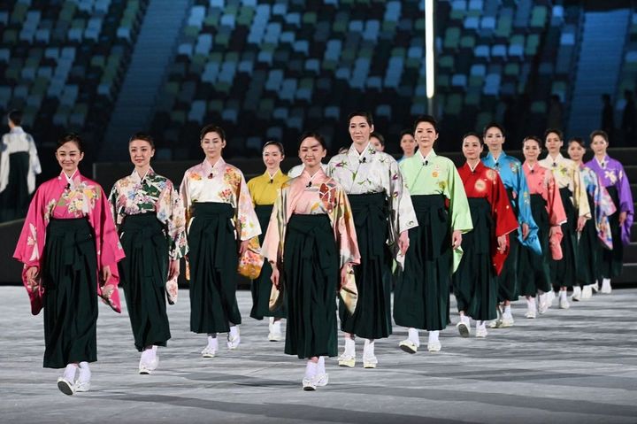 2021年の東京五輪閉会式に登場した宝塚歌劇団