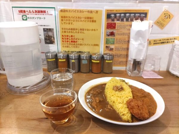 カレー専門店 エフブンノイチカレー 住吉駅 個室あり 「欧風×スパイスあいがけ２種盛」カレー