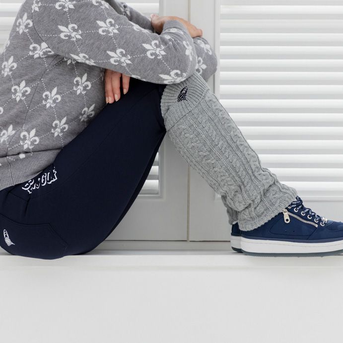 冬ゴルフの最強コンビ！ レッグウォーマー×スキニーパンツでスタイルアップを狙う