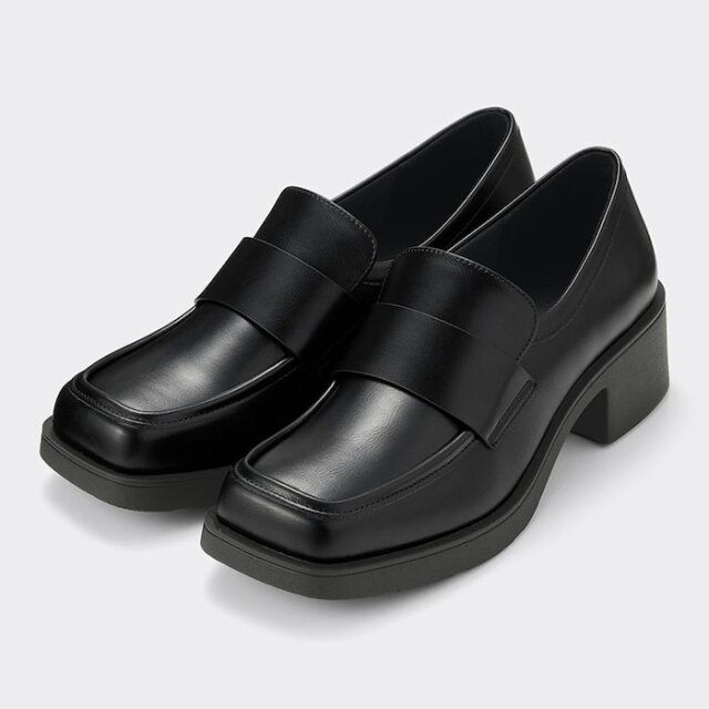 GUの黒シューズ