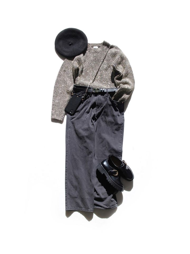 画像: シマーリブニットセーター￥5,999 バギーデニムパンツ￥4,999 ベレー帽￥1,499 ベルト￥1,799 モンクストラップシューズ￥5,499／以上H&M www2.hm.com