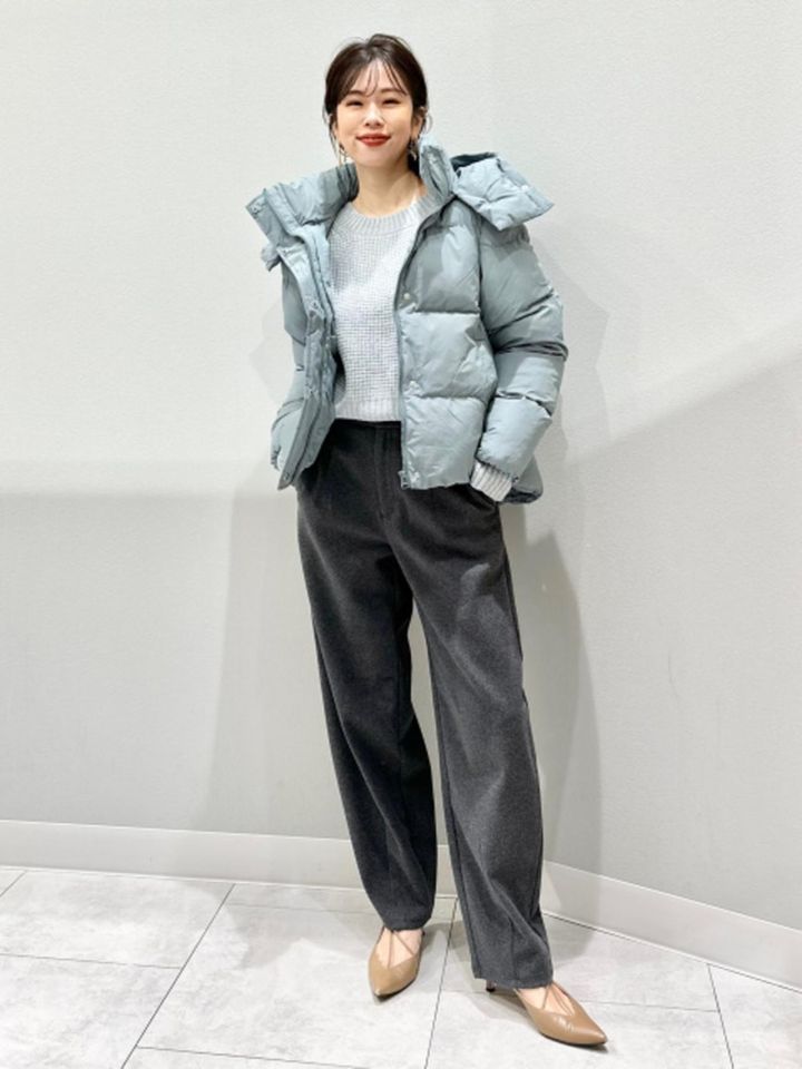 画像: ブルーのアウターと合わせて、冬ならではのコーデを満喫！