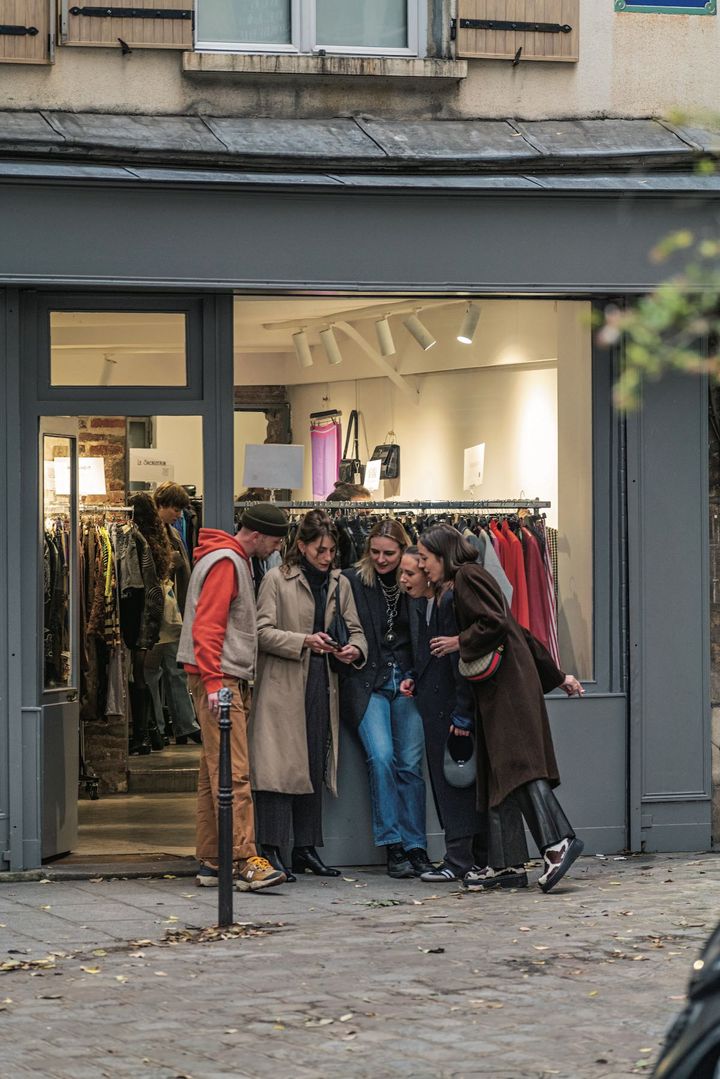 マフラーやニット帽など小物の合わせ方が上手！【パリジェンヌの一週間コーデ】