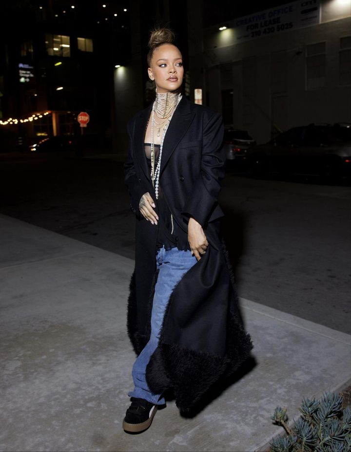 画像2: リアーナがシンガーとしての活動を再開？