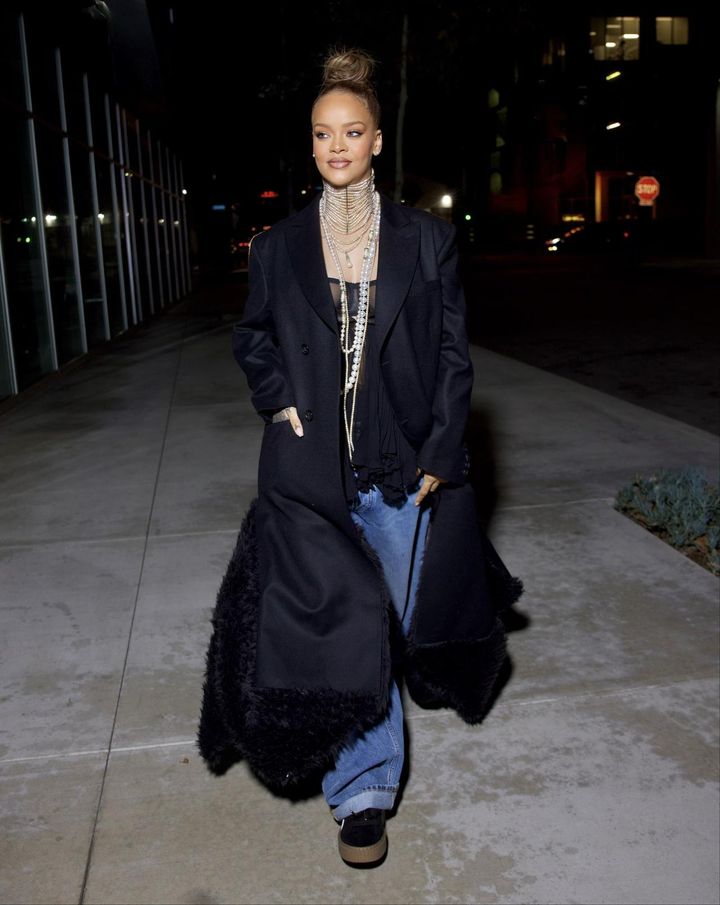 画像4: リアーナがシンガーとしての活動を再開？