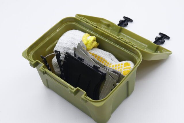 セリアのクーラーボックス型ケース アースカラーの容量