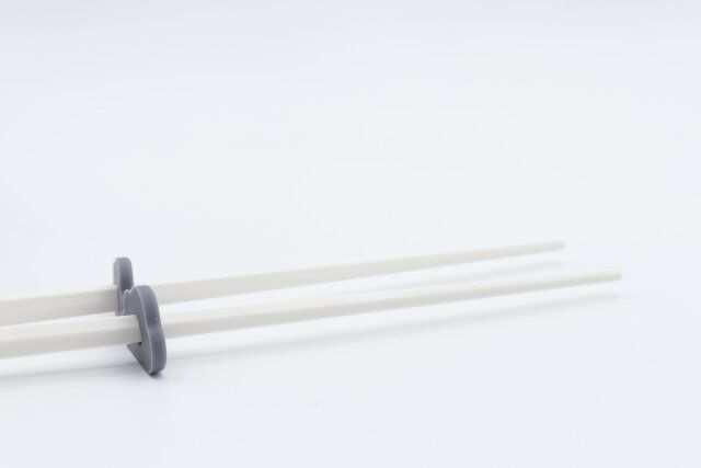 菜箸の先端が浮く清潔なスタンド