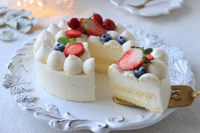 マスカルポーネのムースケーキ レシピ ベリーを飾る