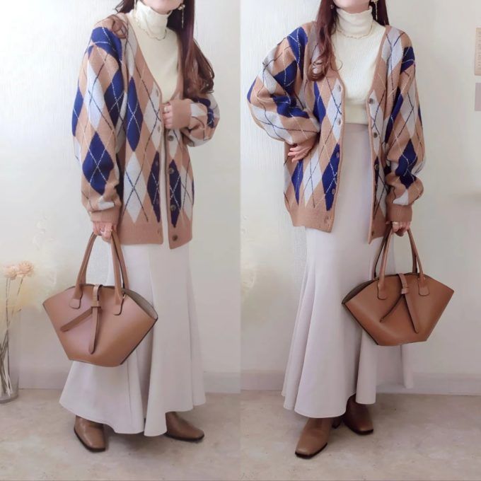 GUのカーキの「ブラッシュドヤーンカーディガン(長袖)(アーガイル)」×マーメイドスカート