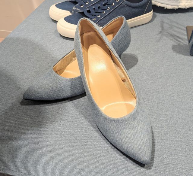 GUデニムパンプス