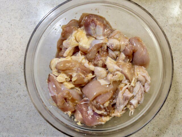 鶏のから揚げ レシピ 鶏肉に下味をつける