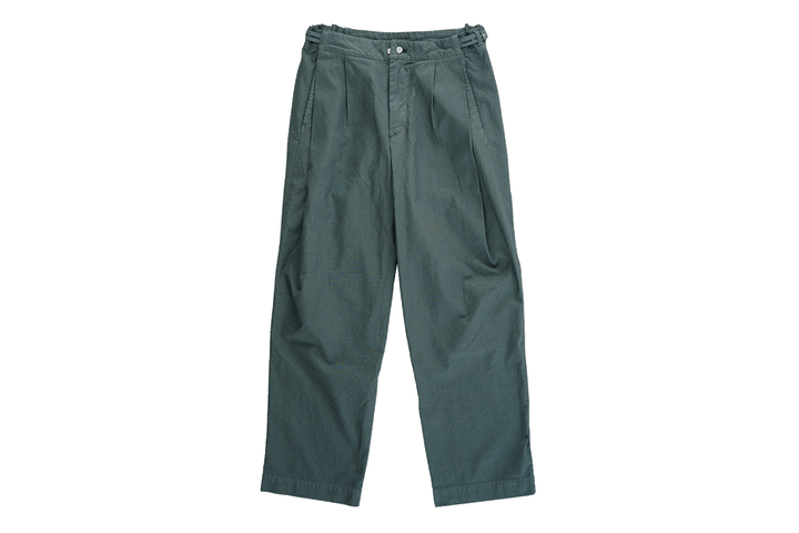 〈ポスタルコ〉のパンツ