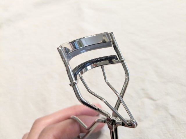 まつげにやさしいカーラーの写真