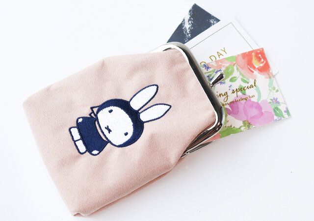 リンネル2月号の付録のmiffy［ミッフィー］刺しゅうがま口ポーチのサイズ感