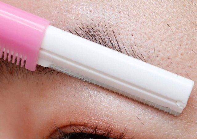 ダイソーのガード付きカミソリ