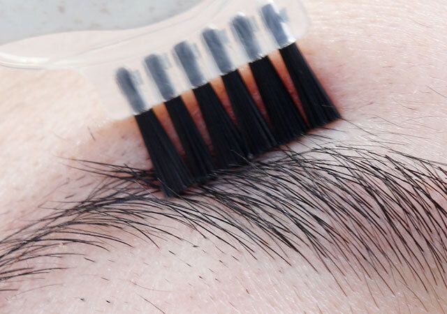 ダイソーのブラシ付きカミソリ