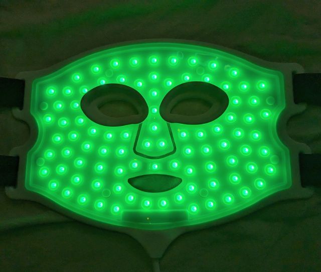 カレントボディのLEDマスク美顔器の写真